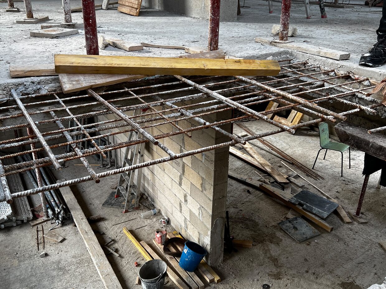 Coffrage et ferraillage d’une dalle béton — VBS Bâtiment à Fontenay-sous-Bois