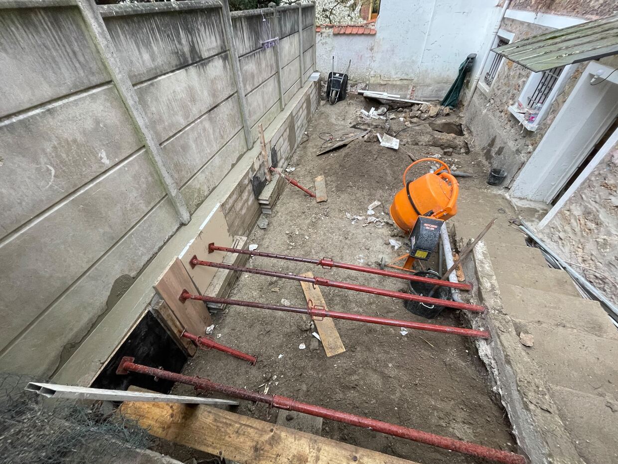 Fouille en sous-œuvre le long d’un mur mitoyen — VBS Bâtiment à Fontenay-sous-Bois
