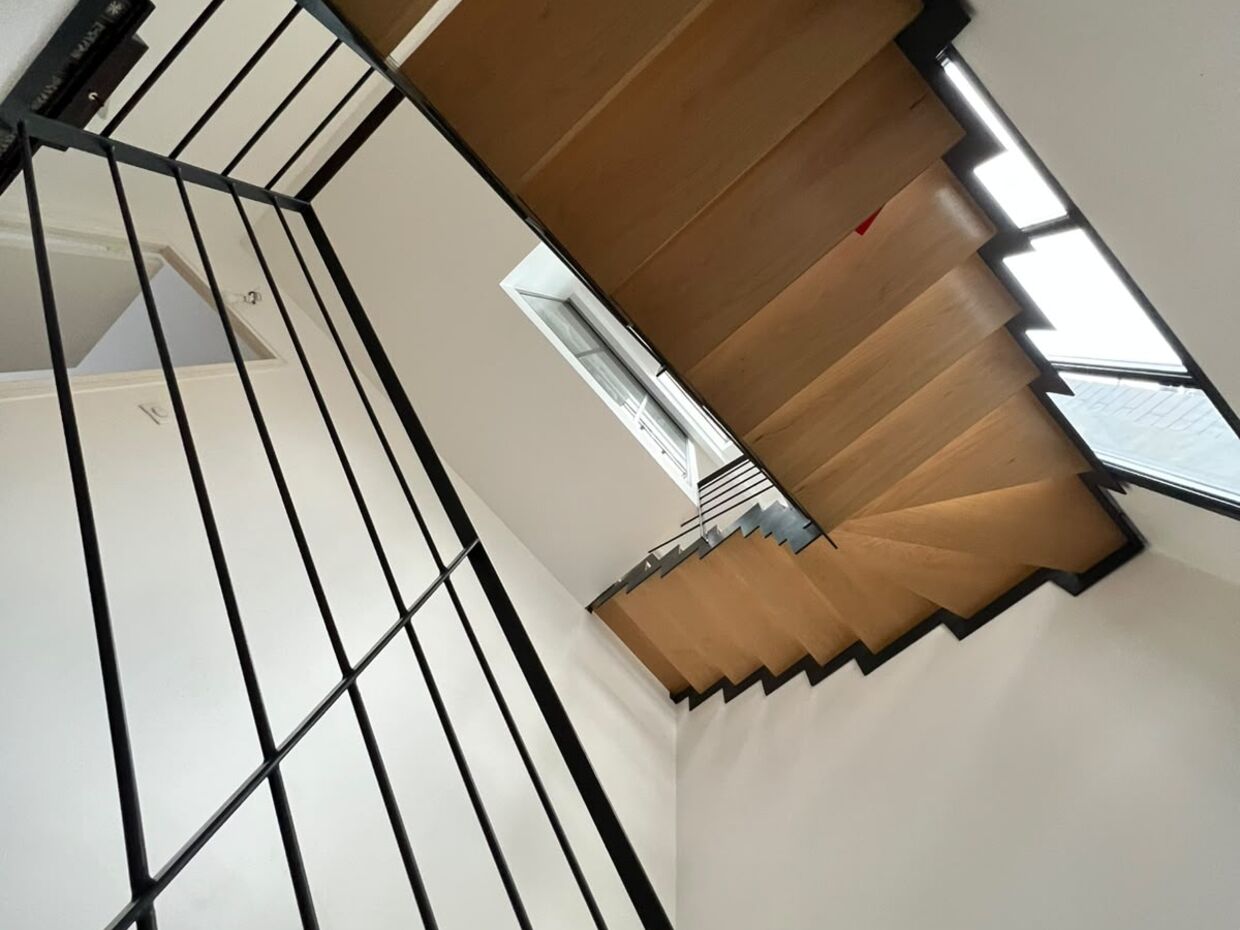 Escalier métallique et garde-corps sur mesure — VBS Bâtiment à Fontenay-sous-Bois