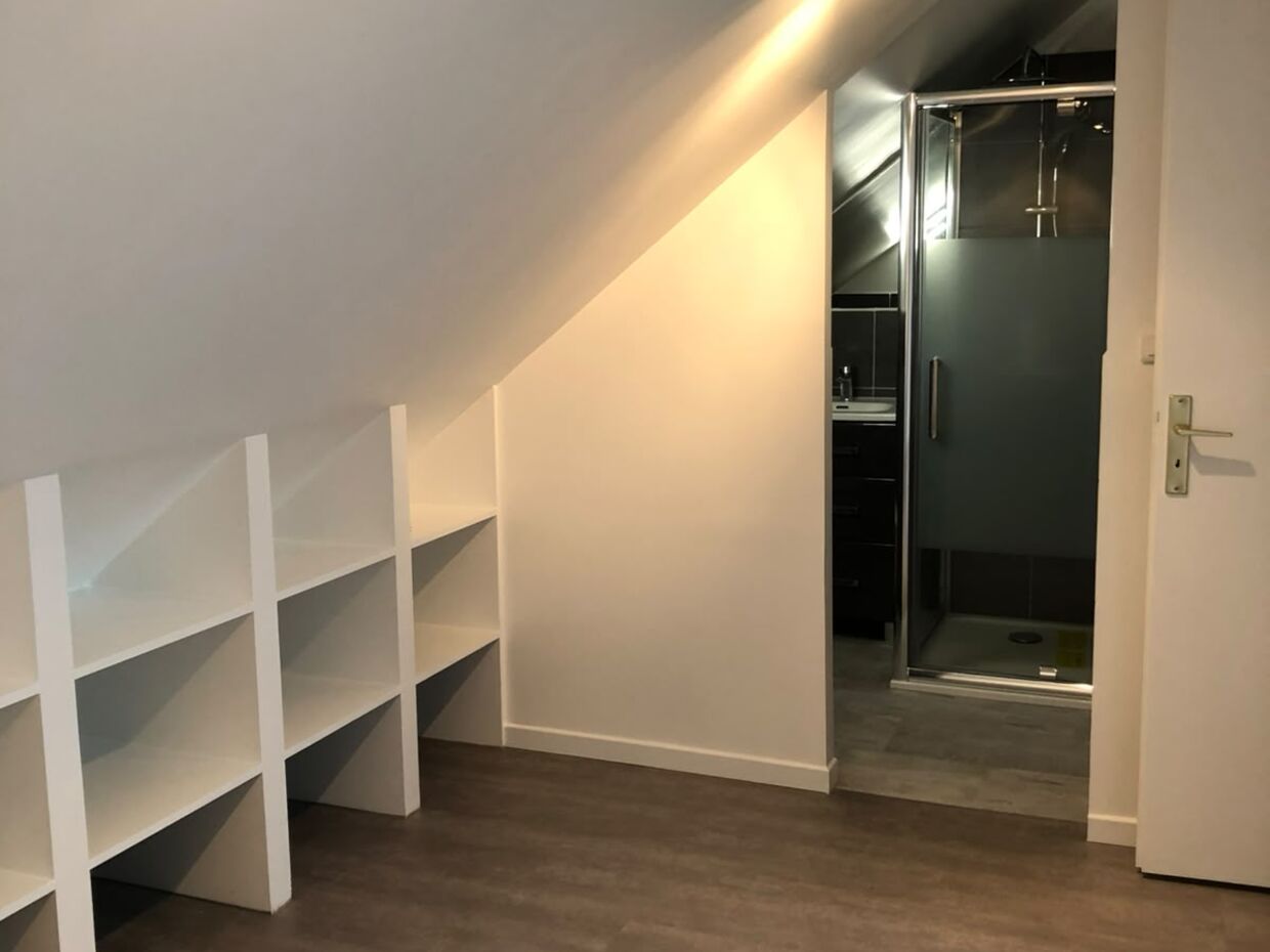 Combles aménagés avec rangements sur mesure — VBS Bâtiment à Fontenay-sous-Bois
